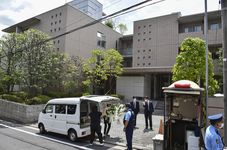 Japan Mourns as Body of Assassinated PM Abe Returns to Tokyo