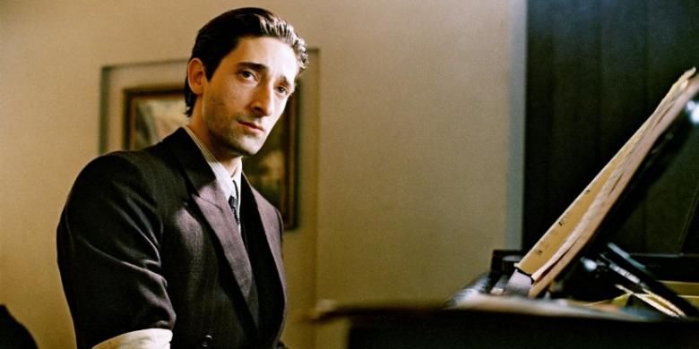 Aktor Adrien Brody berperan sebagai Wladyslaw Szpilman dalam film The Pianist. Berkat peran ini dia mendapat piala Oscar sebagai Aktor Terbaik.