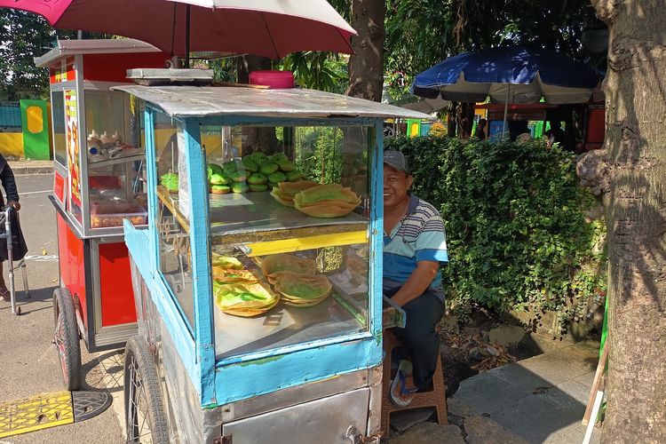 Harga Plastik Naik, Pedagang Kue hingga Warteg Keluhkan Keuntungan Menipis