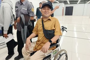 'Kesempatan Kerja Masih Sangat Sulit Diperoleh' Saat Eks Guru Berburu Kerja dengan Kursi Roda