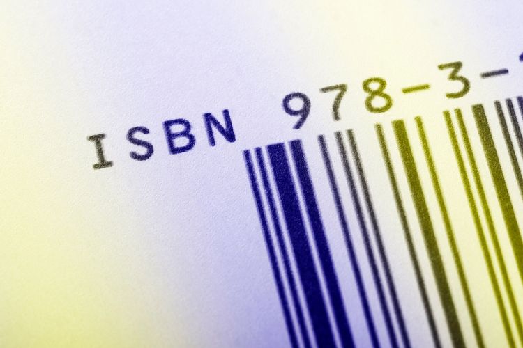 ISBN adalah akronim dari International Standard Book Number.