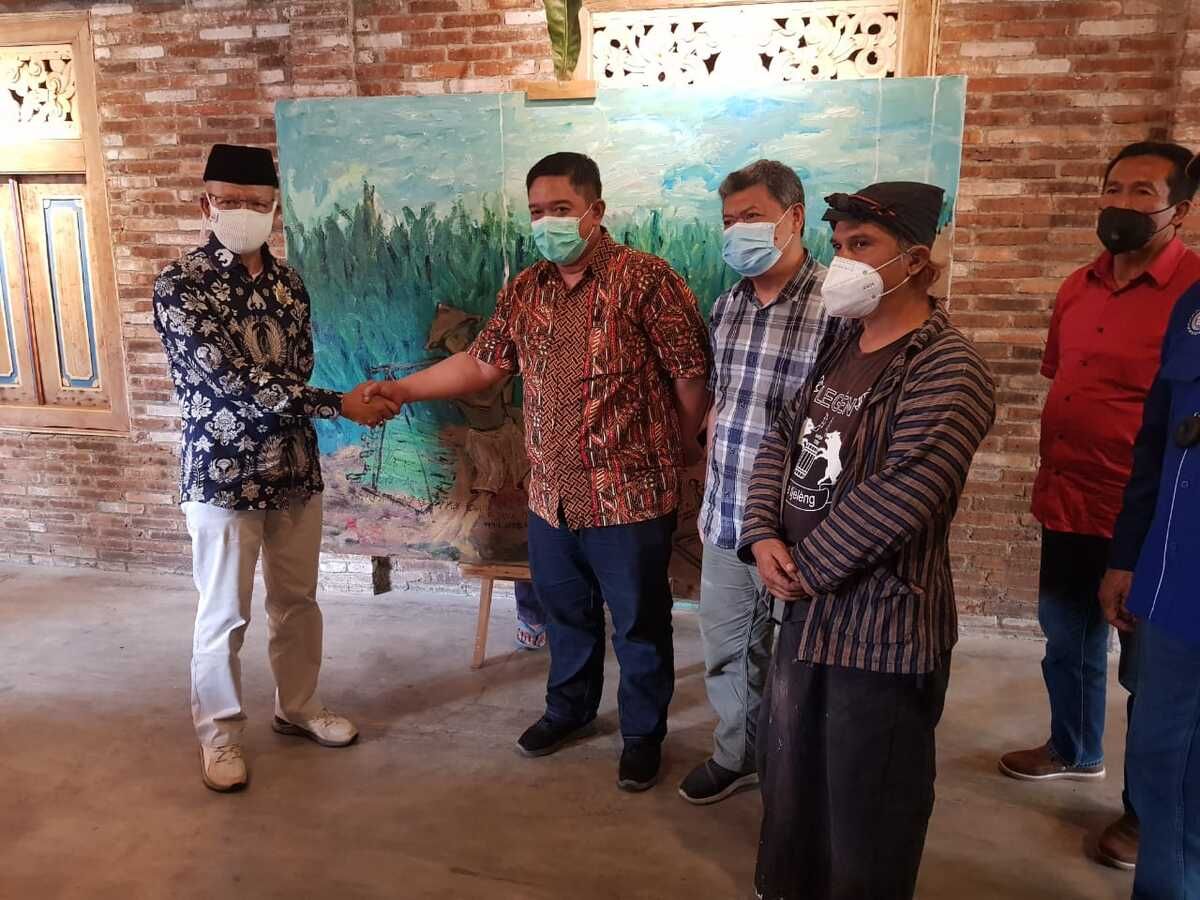 Protes Rencana Kenaikan Cukai, Buruh Rokok Bakal Serahkan Lukisan untuk Jokowi