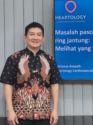 dr. Adrianus Kosasih, Sp.JP(K), Konsultan Intervensi di Heartology Hospital Jakarta.