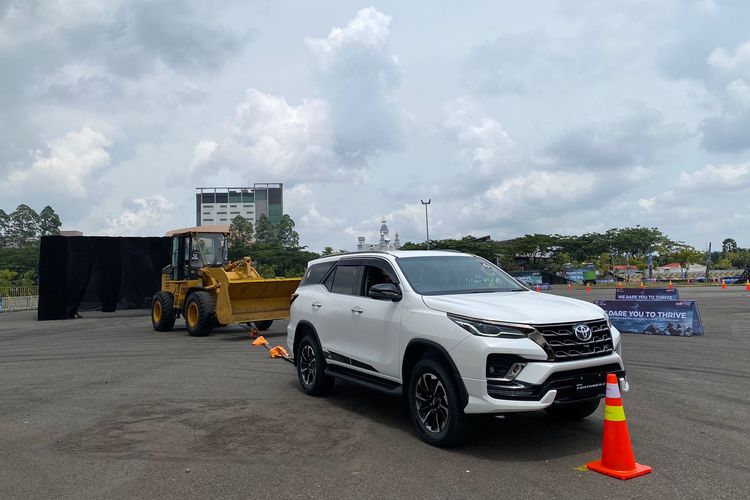 New Toyota Fortuner 1GD resmi mengaspal di Indonesia 