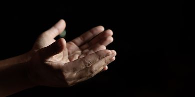 Doa Jumat Pagi Penuh Makna: Memohon Keteguhan Iman dan Rahmat Allah di Hari Mulia