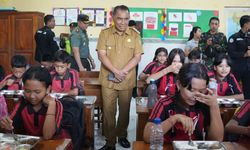 Program Makan Bergizi Gratis Bergulir di Jembrana, 3.109 Porsi Makanan Didistribusikan ke 15 Sekolah 