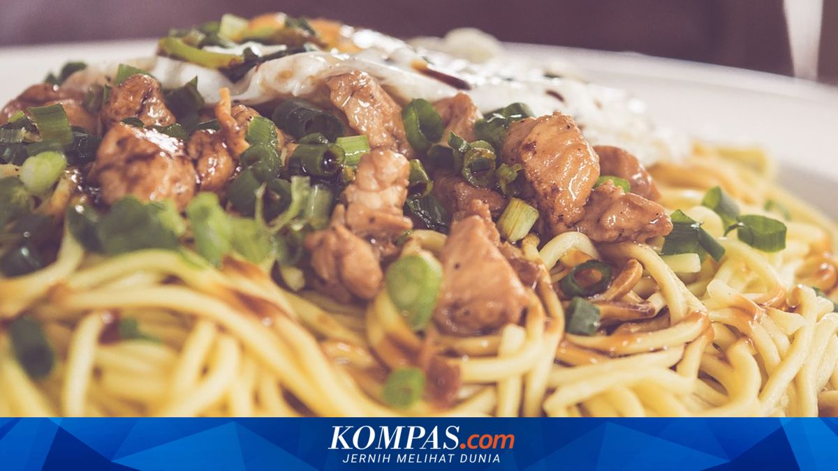 Wonogiri Deklarasikan Diri sebagai Ibu Kota Mi Ayam Bakso, Sajikan 5.555 Porsi Gratis dan Pecahkan Rekor Muri