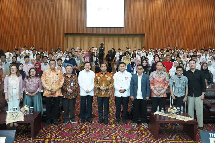 Pembukaan Young Health Summit (YHS) 2025 bertajuk ?Stay Fit, Stay Lit!? di Universitas Yarsi, Jakarta, Selasa (30/9/2025).