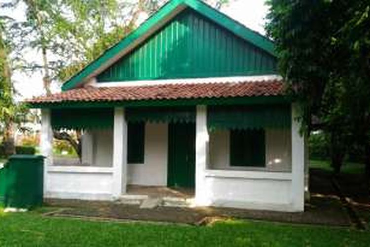 Bagian depan Rumah Akademi Militer Tangerang.