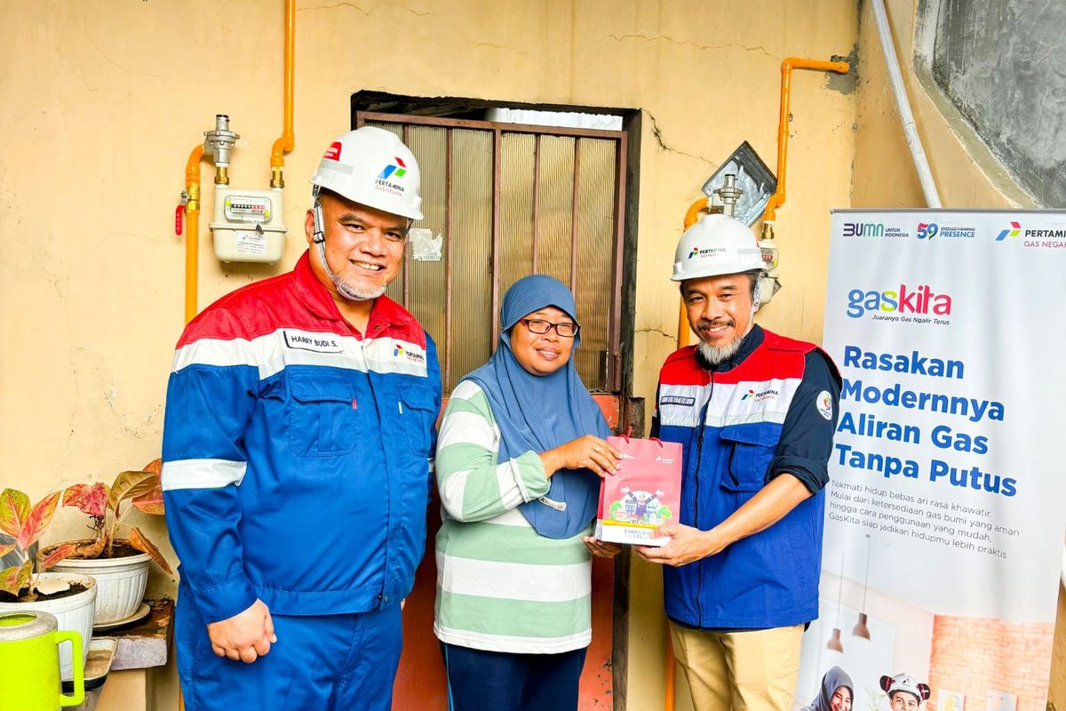PT Perusahaan Gas Negara (PGN) Tbk mendorong penggunaan energi bersih bagi masyarakat di Kota Semarang, Jawa Tengah (Jateng). Upaya ini dilakukan dengan melaksanakan gas in atau penyaluran gas perdana sebanyak 2.173 sambungan rumah (SR) di Semarang pada akhir Mei 2024.