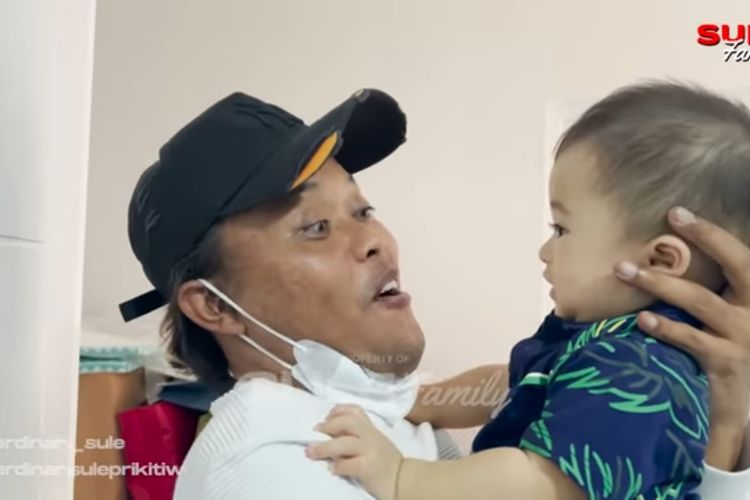 Komedian Sule bertemu akhirnya putranya, Adzam Adriansyah Sutisna sejak rumah tangganya dengan Nathalie Holscher retak 