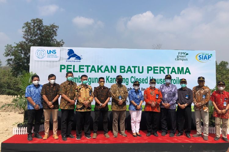 CPI melaksanakan program CSR berupa hibah kandang close house kepada Fakultas Pertanian Universitas Sebelas Maret Surakarta (UNS). Saat ini,proses memasuki tahap peletakan batu pertama.