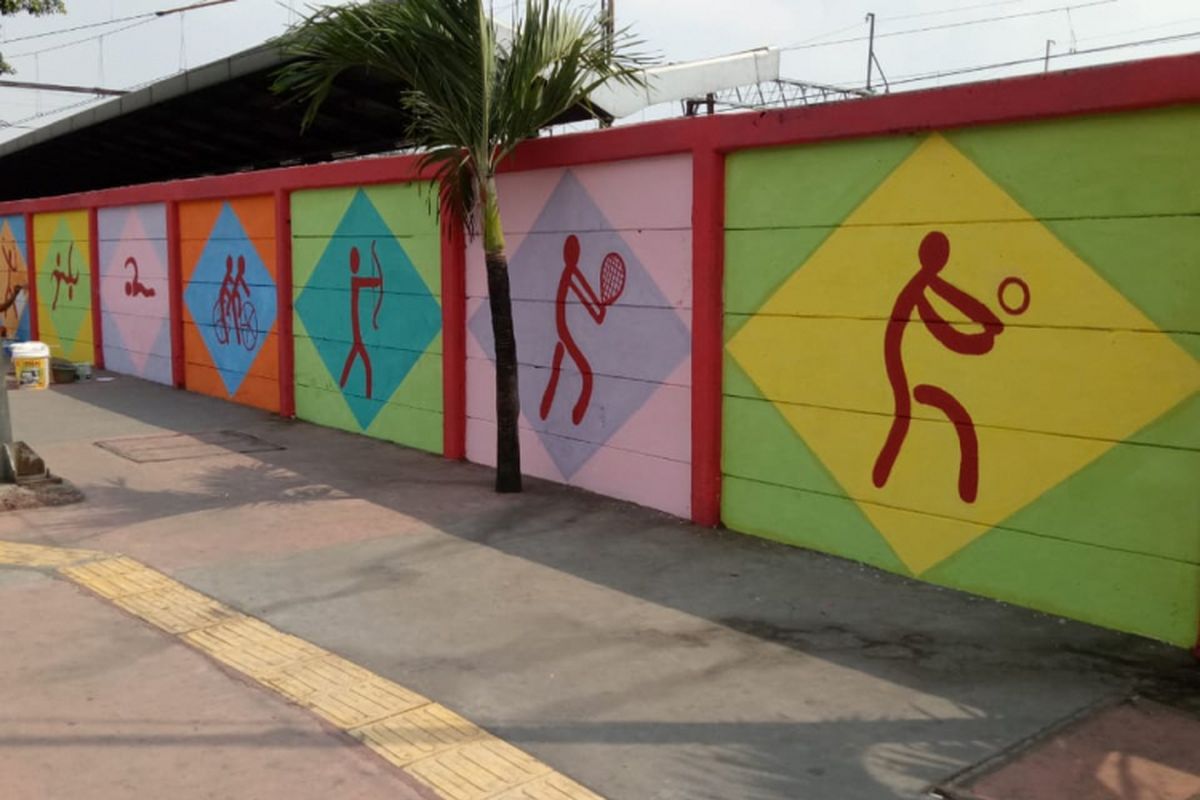 Mural Asian Games karya PPSU di Stasiun Jatinegara, Minggu (22/72018)