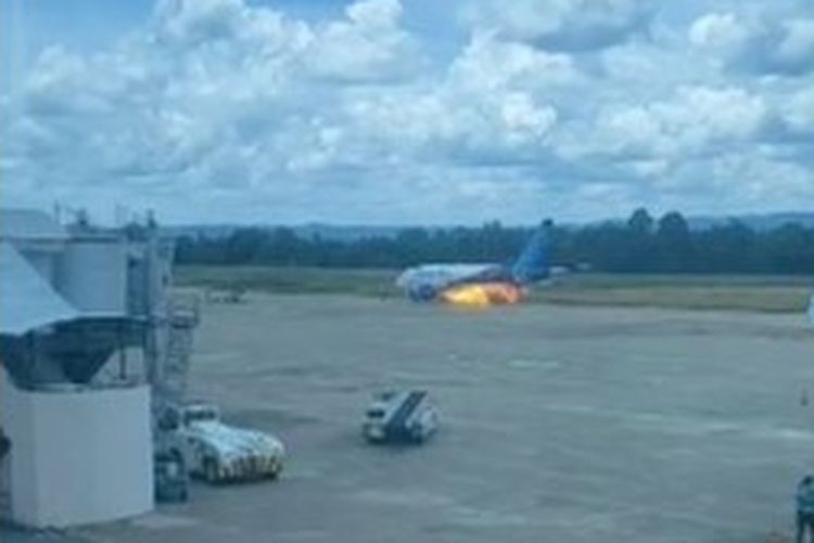 Kronologi Mesin Pesawat Trigana Air Keluarkan Api di Bandara Sentani