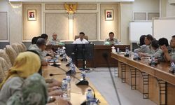 Mentan SYL Perintahkan Jajarannya Turun Tangan Bantu Pemulihan Warga Puncak Papua Akibat Cuaca Ekstrem