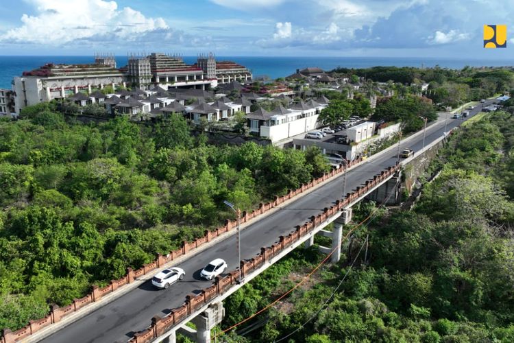 Jalan Siligita-Apurva Kempinski sebagai akses menuju venue utama KTT G20 di Bali.