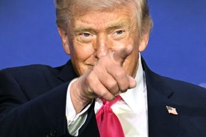 Bahasa yang Membakar: Orasi Trump, Indonesia, dan Perebutan Makna di Era Digital