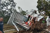 Hujan Lebat dan Angin Kencang Terjang Bandung, Pohon Tumbang, Puluhan Rumah Rusak