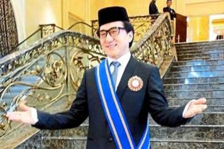 Aktor laga Hongkong Jackie Chan (60) mendapatkan gelar datuk dari Kerajaan Malaysia.