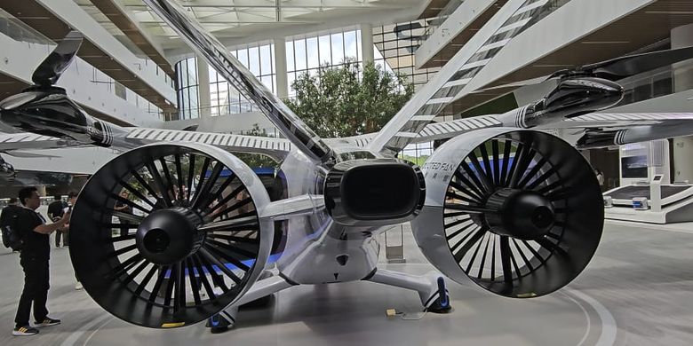 Mobil terbang Govy Airjet yang dipamerkan di pusat penelitian dan pengembangan GAC Group di distrik Panyu, Guangzhou, China.