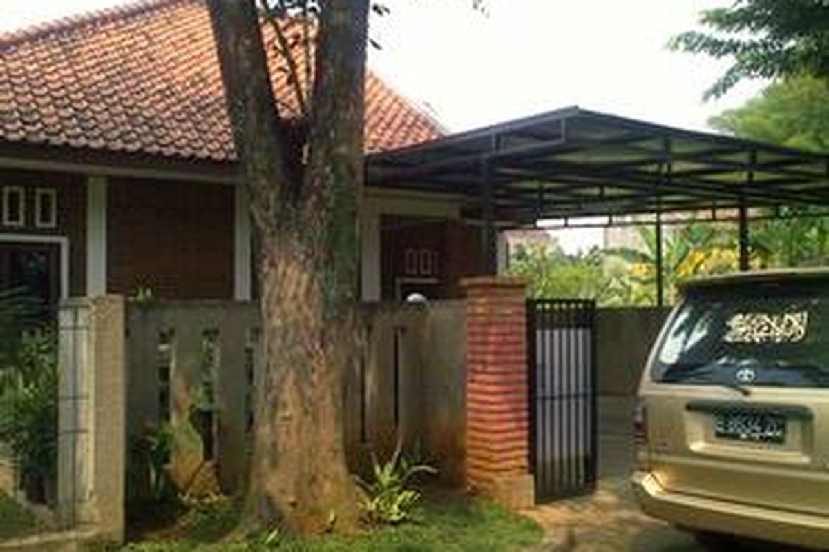 Rumah Abu Jibril  di komplek Winata Harja Blok C 137, Pamulang Tangerang,