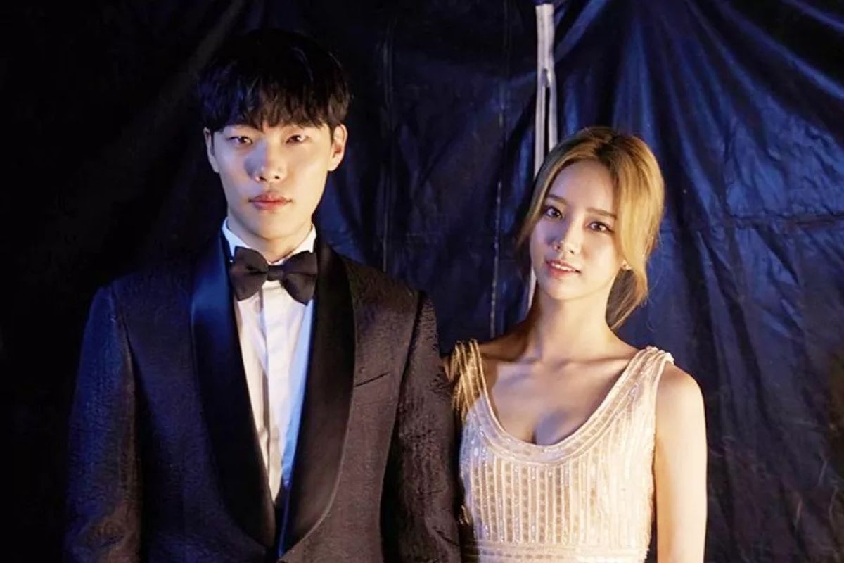 Pasangan aktor Ryu Jun Yeol dan aktris-penyanyi Hyeri