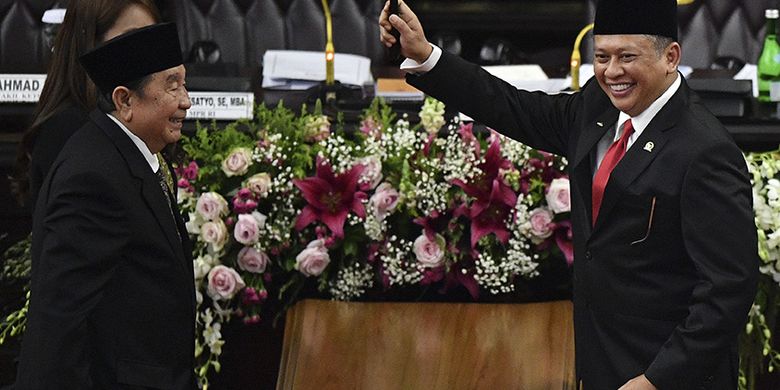 Kursinya Jadi Rebutan Berapa Gaji Yang Didapat Ketua Mpr Halaman All Kompas Com Kursinya Jadi Rebutan Berapa Gaji Yang Didapat Ketua Mpr Halaman All Kompas Com