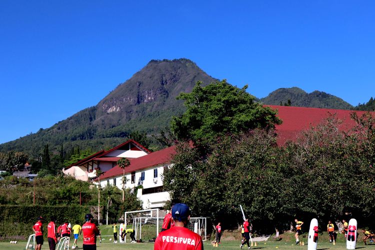 Untuk mempersiapkan lanjutan Liga 1 2020, Persipura Jayapura mengadakan pemusatan latihan di Kota Batu sejak 21 Agustus 2020.