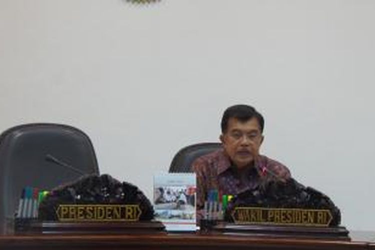 Presiden Joko Widodo tidak hadir dalam rapat terbatas di Kantor Presiden, Rabu (18/3/2015)? siang tentang politik, hukum, dan keamanan. Rapat akhirnya dipimpin oleh Wakil Presiden Jusuf Kalla.