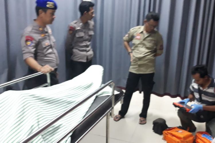 Jenazah korban saat berada di rumah sakit.