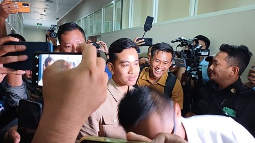 Gibran Akhirnya Datangi Bawaslu Jakarta Pusat untuk Diperiksa Terkait Bagi-bagi Susu di CFD