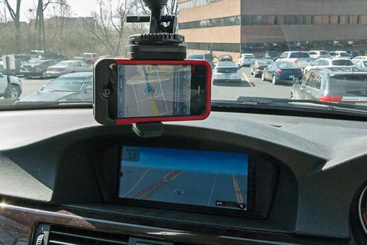 Tren GPS tambahan pada mobil mulai menurun akibat maraknya penggunaan smartphone.