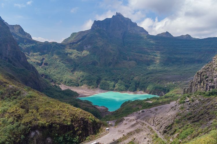 Panorama Kawah Gunung Kelud yang diambil pada Kamis (4/8/2022).
