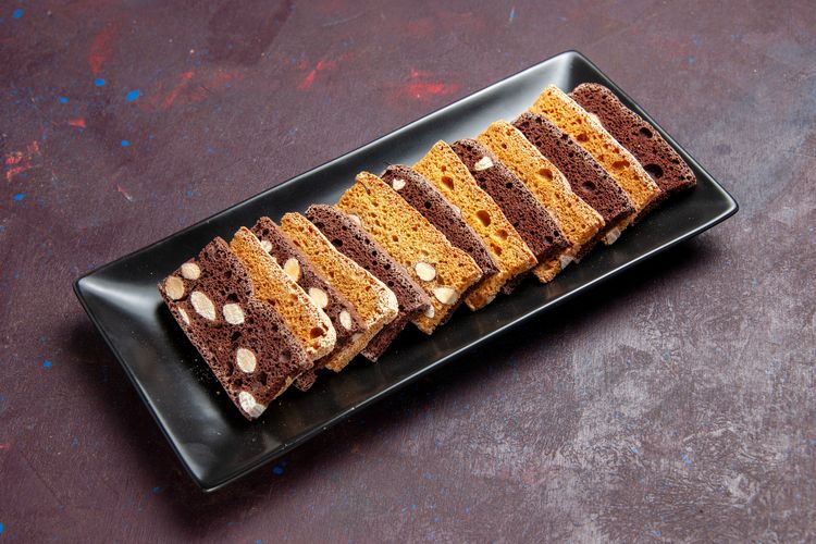 Resep Spikoe Kuno, Kue Jadul Khas Surabaya yang Empuk dan Manis Legit