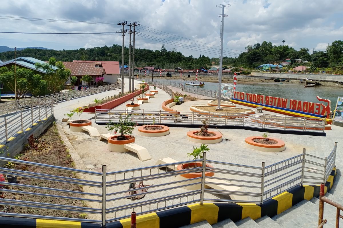 Kementerian PUPR melaksanakan program Kota Tanpa Kumuh (Kotaku) di dua kawasan yakni Bungkutoko dan Petoaha, Kota Kendari, Sulawesi Tenggara.