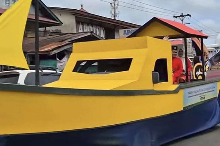 Mobil Hias Kafilah Ketapang Dikritik, Ternyata Disiapkan Sehari Tanpa Anggaran