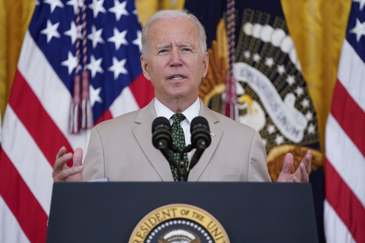 Presiden Amerika Serikat Joe Biden berpidato tentang laporan kerja bulan Juli, dalam acara di East Room, Gedung Putih, Jumat (6/8/2021).