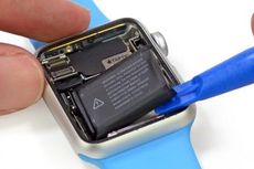 Terungkap, Baterai Apple Watch Separuh Android Wear