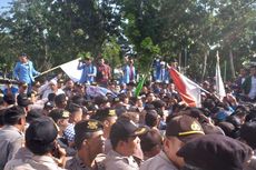 Peringati 21 Tahun Reformasi, Aksi Mahasiswa di Riau Sempat Ricuh karena Tak Dizinkan Masuk ke Gedung DPRD