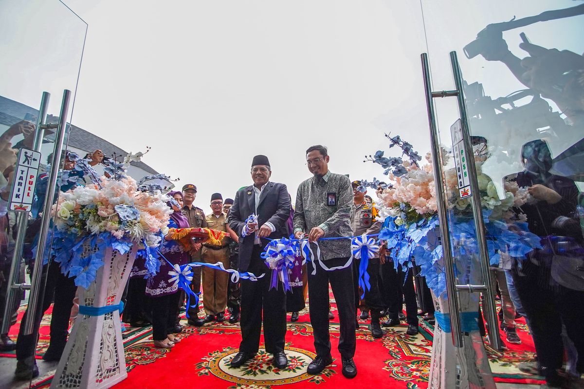 Peresmian Mal Pelayanan Publik Kabupaten Siak oleh Bupati Siak Alfedri.