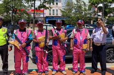 Seragam Baru Petugas Parkir di Batam Warnanya "Pink" 