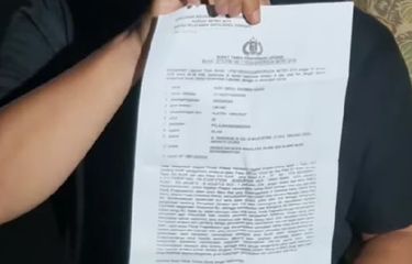 Komika Pandji Pragiwaksono dilaporkan ke Polda Metro Jaya oleh Angkatan Muda Nahdlatul Ulama (NU) dan Aliansi Muda Muhammadiyah terkait materi dalam pertunjukan komedi bertajuk Mens Rea, Rabu (7/1/2026).