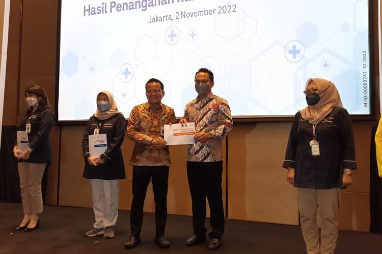 Kerja sama meningkatkan penanganan kanker oleh Roche Indonesia bersama Pusat Kanker Nasional RS Kanker Dharmais. Peluncuran kerja sama diadakan di Westin Hotel Jakarta, Rabu (2/11/2022). 