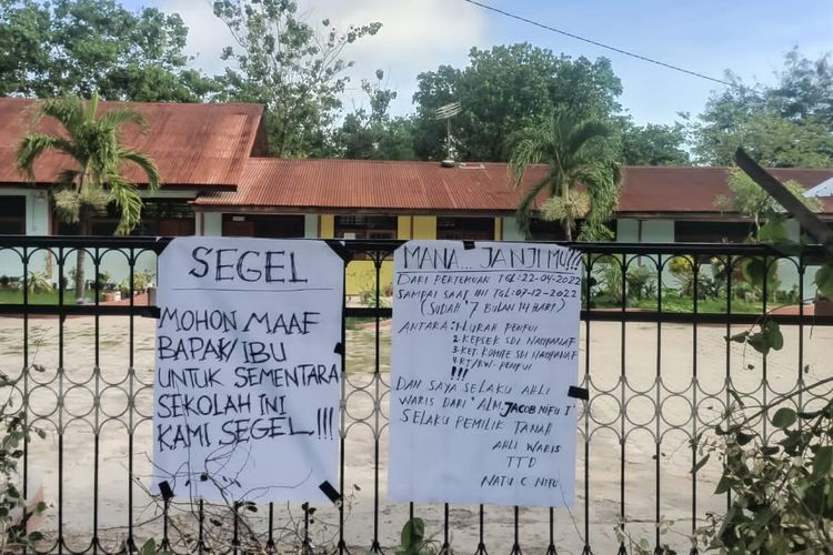 Sekolah Dasar Inpres (SDI) Nasipanaf di Kelurahan Penfui, Kecamatan Maulafa, Kota Kupang, Nusa Tenggara Timur (NTT), disegel ahli waris pemilik lahan