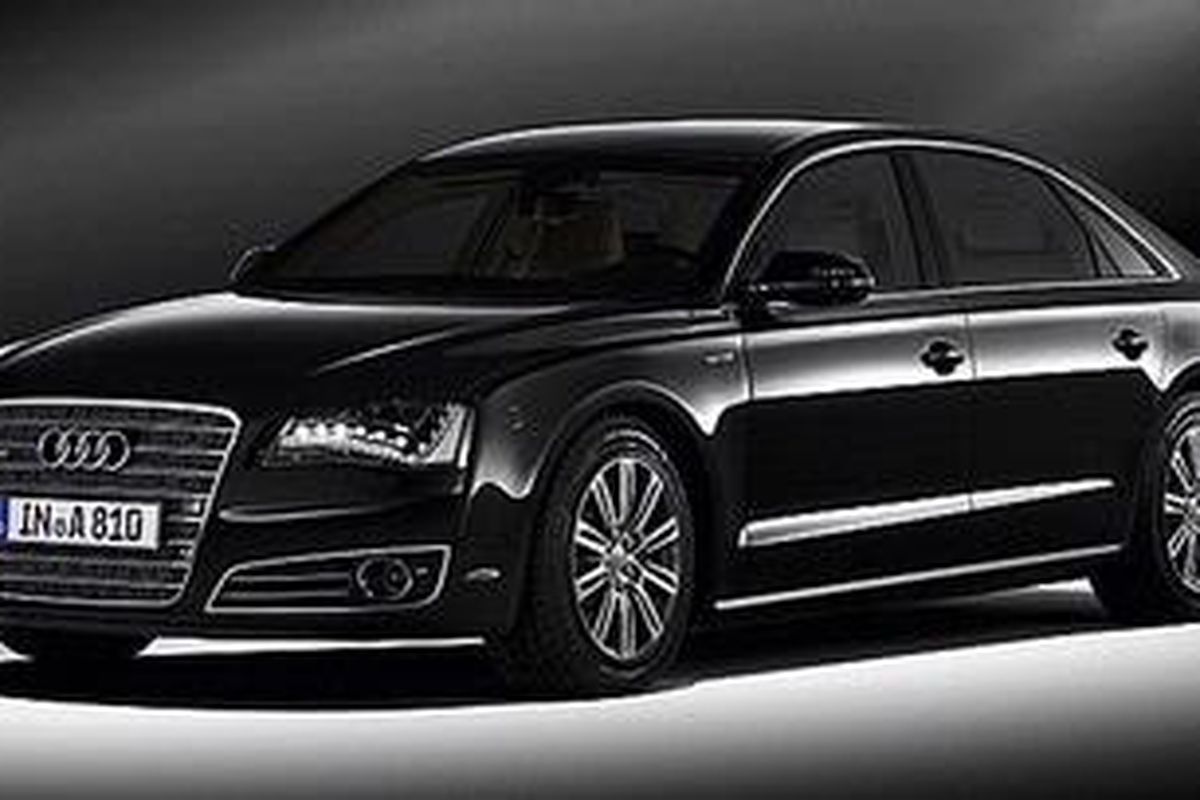 Audi A8 L Security, selain anti peluruh, mesin bertenaga besar, sistem komunikasinya juga hebat