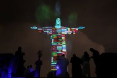 Patung Kristus Penebus Brasil Disinari Bendera Negara yang Terpapar Virus Corona