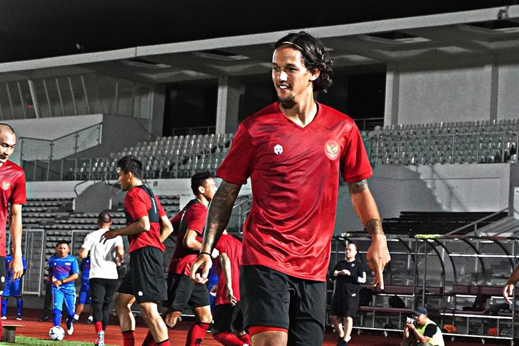 Irfan Bachdim saat mengikuti pemusatan latihan timnas Indonesia asuhan Shin Tae-yong di Stadion Madya, Jumat 14 Februari 2020.