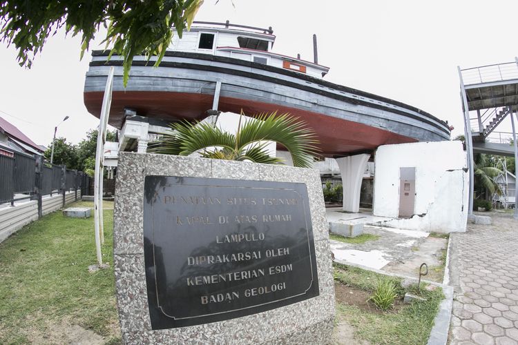 Menengok Sisa-Sisa Tsunami Aceh sambil Jalan-jalan