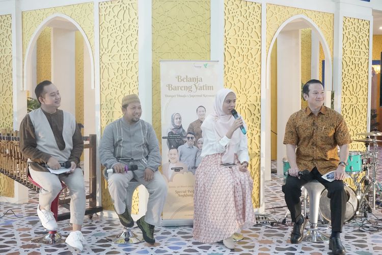 Program Belanja Bareng Yatim yang merupakan kerja sama antara Dompet Dhuafa dengan Supermal Karawaci, Tangerang.