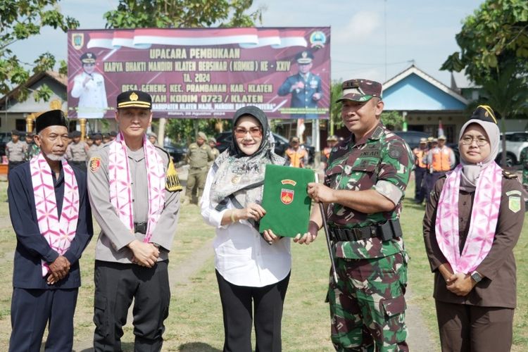 Pemerintah Kabupaten Klaten bekerja sama dengan Kodim 0723/Klaten melaksanakan program Karya Bhakti Mandiri Klaten Bersinar (KBMKB) ke-24 di Desa Geneng, Kecamatan Prambanan, Kabupaten Klaten, Jawa Tengah (Jateng). 